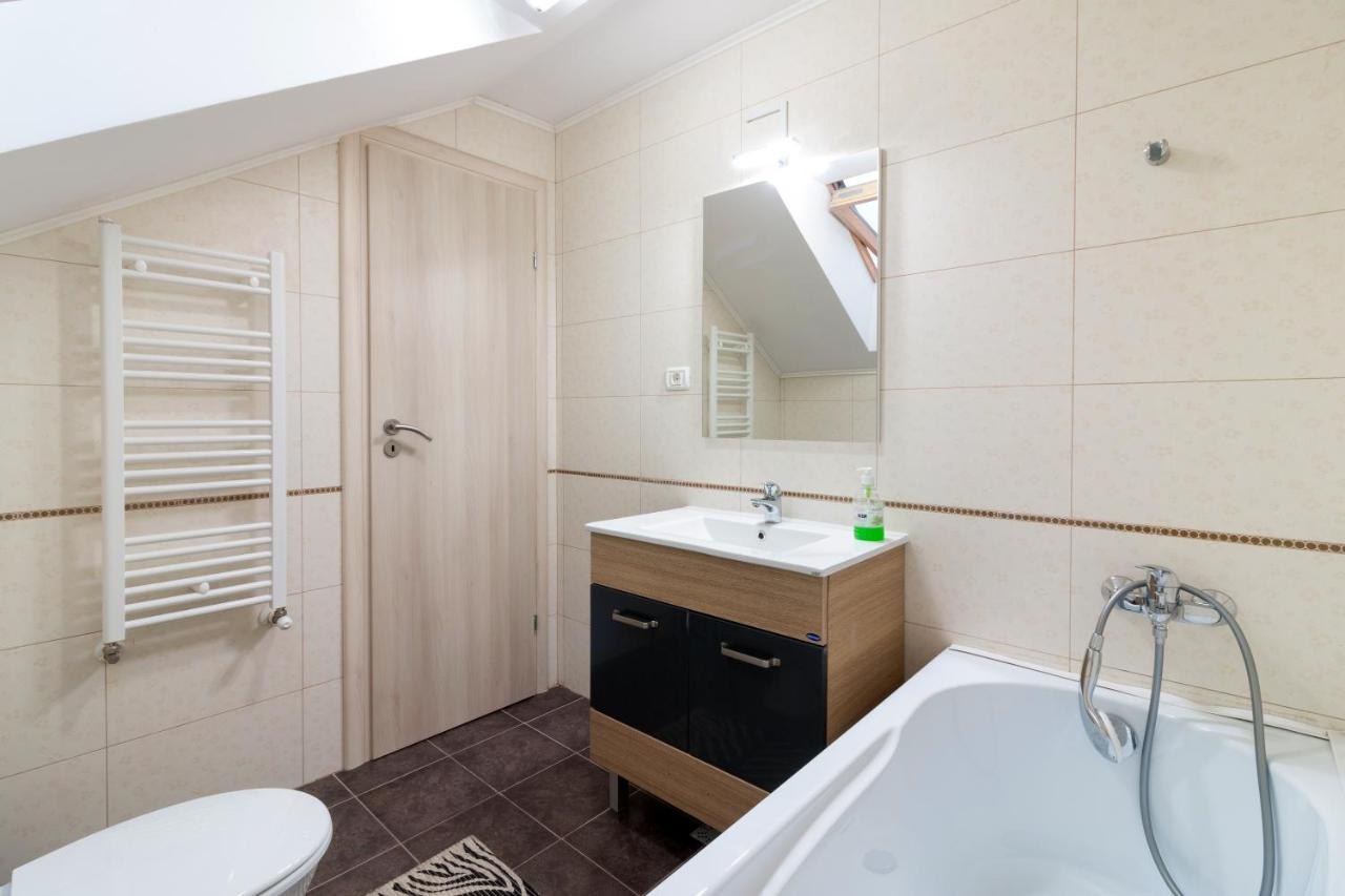 Lucky House Apartment Брашов Екстериор снимка
