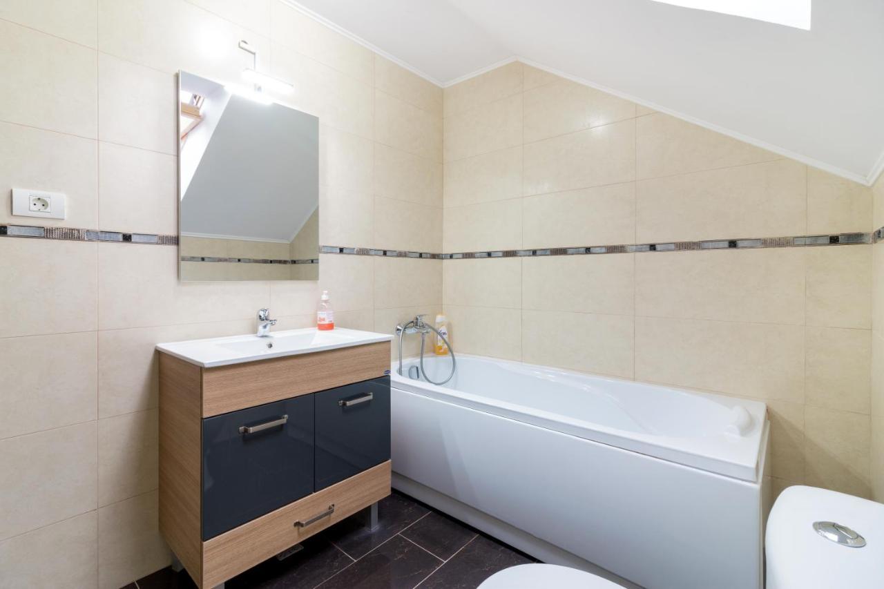 Lucky House Apartment Брашов Екстериор снимка
