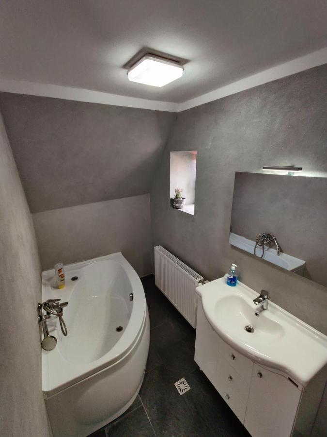 Lucky House Apartment Брашов Екстериор снимка